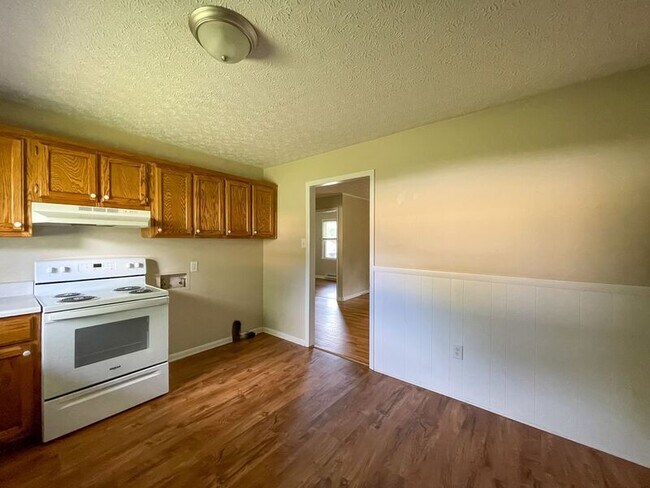 Photo - 250 Avena Rd