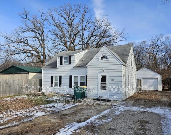Photo - 7209 Catherine St