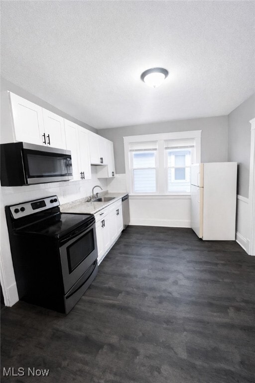 Photo - 4415 Pearse Ave