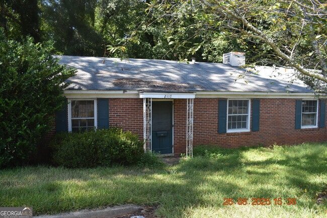 Building Photo - 2117 Ingleside Ave Rental