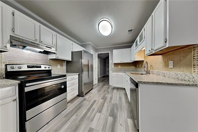 Photo - 2150 Lakeway Dr