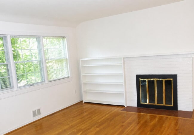Photo - Elegant Split-Level Living in Prime Falls Church Location