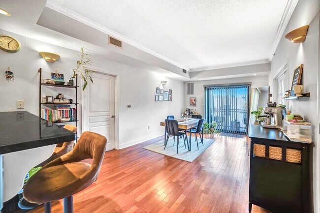 Photo - 4315 PARK Ave Unit 3H