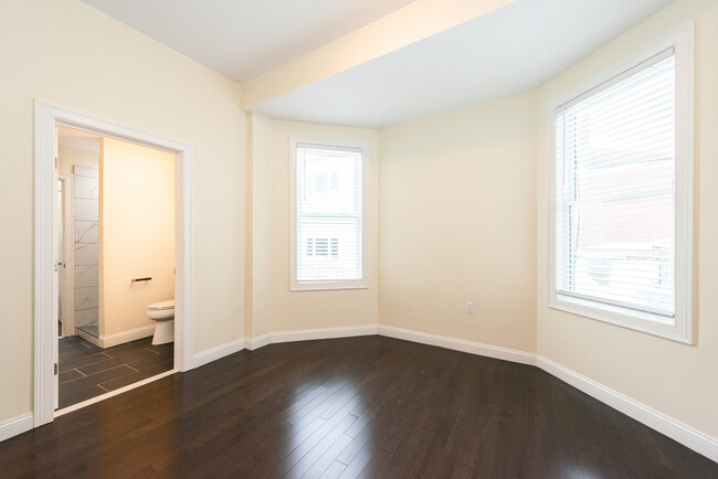 Photo - 10 Marion St Condo