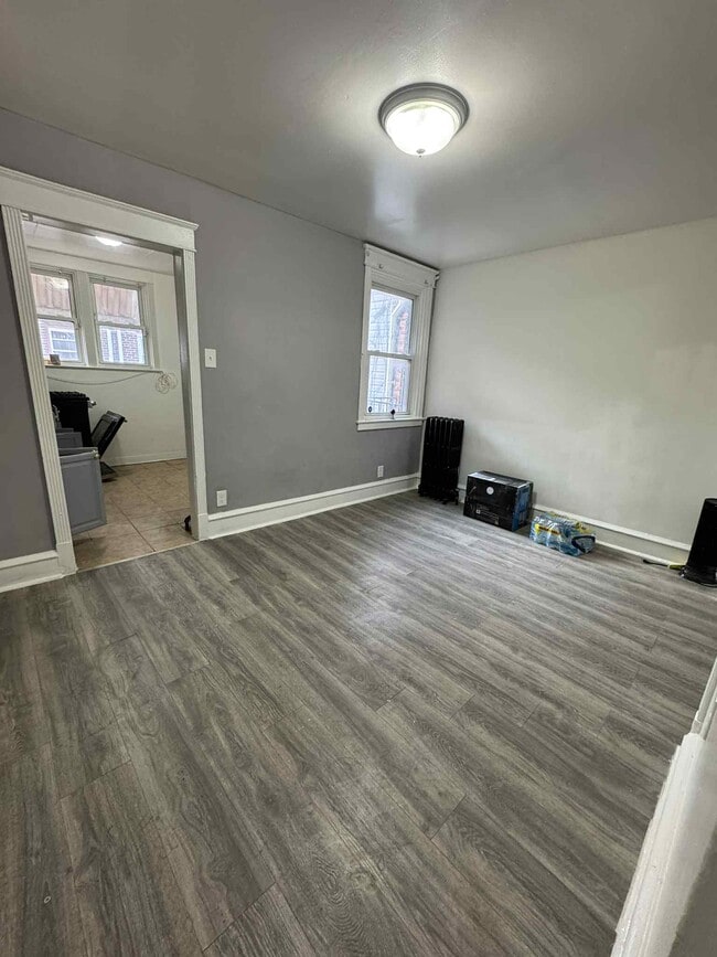 Photo - 3948 Howland St
