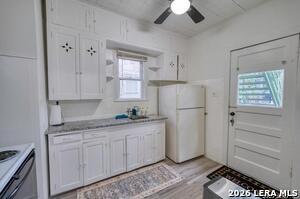 Photo - 311 W Lullwood Ave