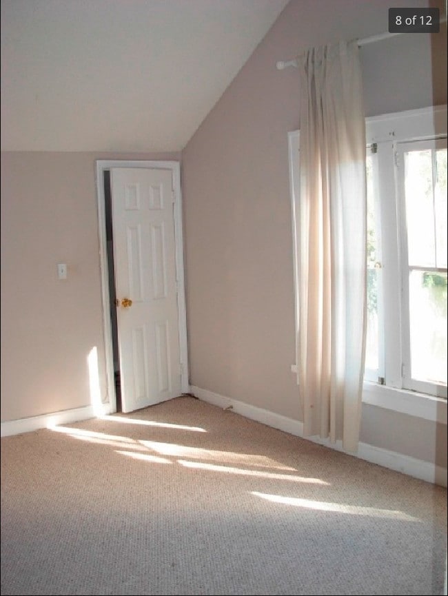 Bedroom - 421 E Amelia St Unit A