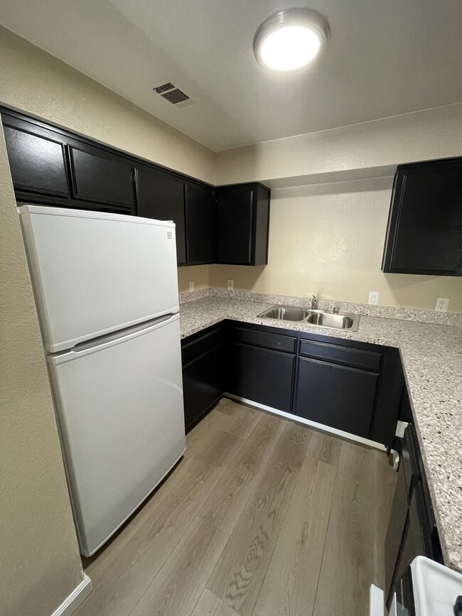 2x2 - Kitchen