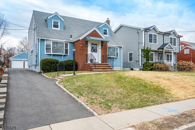 Building Photo - 432 Rosetta Pl