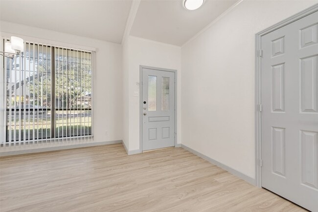 Photo - 1318 Deer Ridge Dr