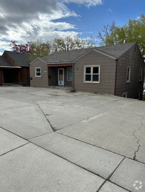 Building Photo - 726 Grand Ave Rental