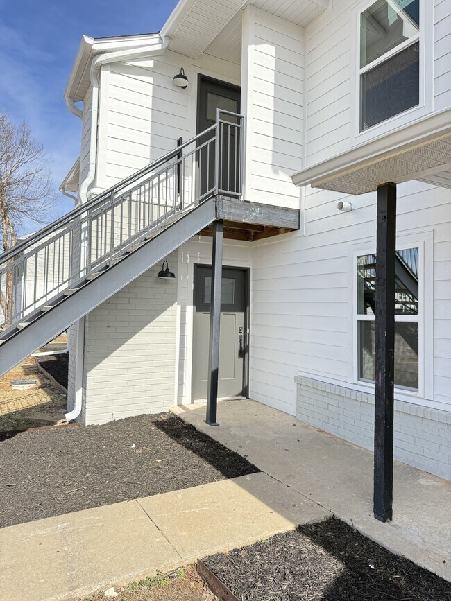 1162 W Cato Springs Rd