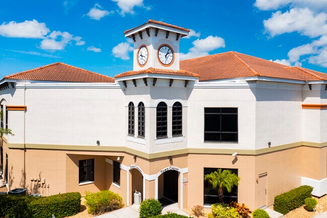 3132 21st Ln W Bradenton, FL - Water's Edge of Bradenton 55+