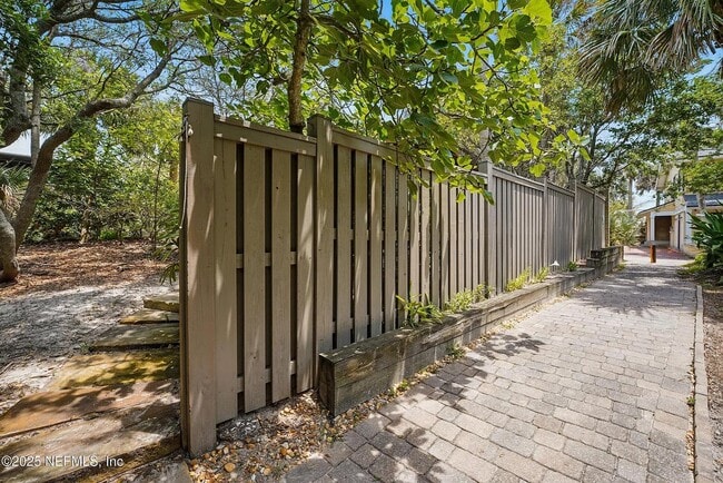 Photo - 1927 Beachside Ct