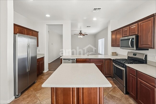 Photo - 16600 N 176th Ln