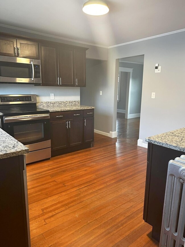Building Photo - 62 Billings Ave Unit 2 Rental