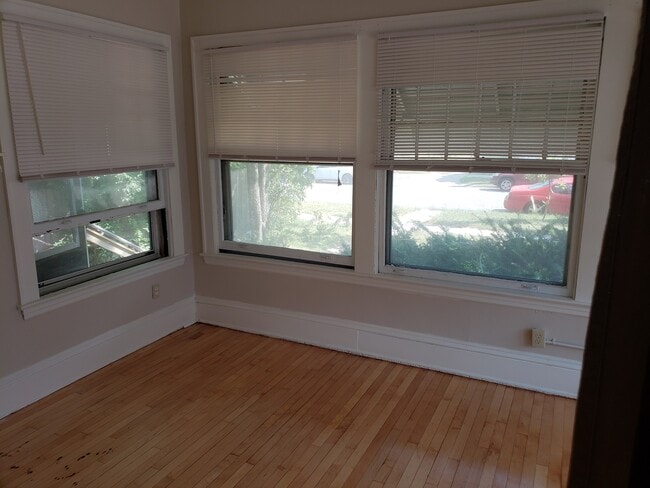 Photo - 415 5th Ave SE Unit Lower