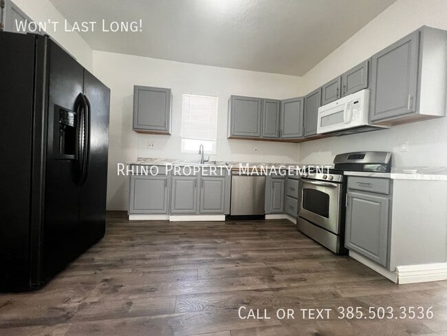 Photo - 174 7th St Apartment Unit A