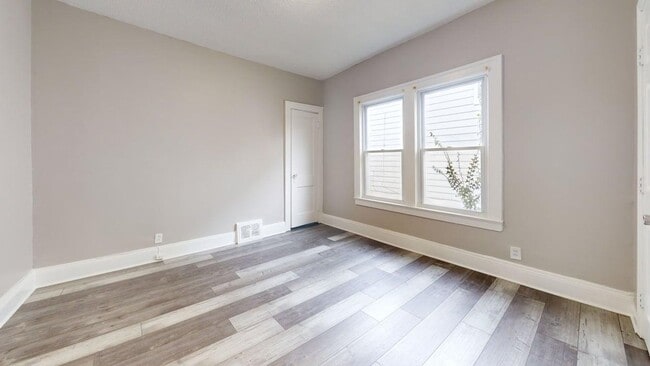 Photo - 3633 E 143rd St Unidad 3633 E 143rd St - DWN