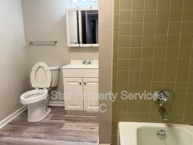 Photo - 205 W Allen St Unit 116