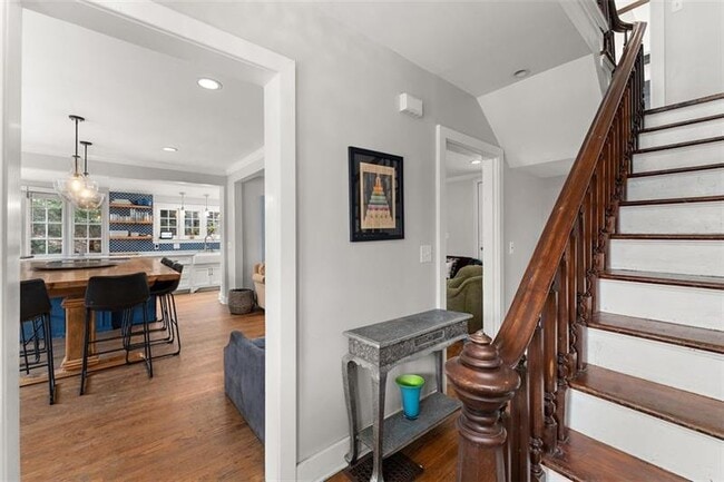 Photo - 732 Orchard Terrace