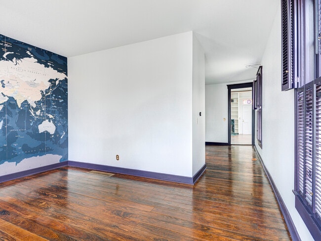 Photo - 321 N Park Ave