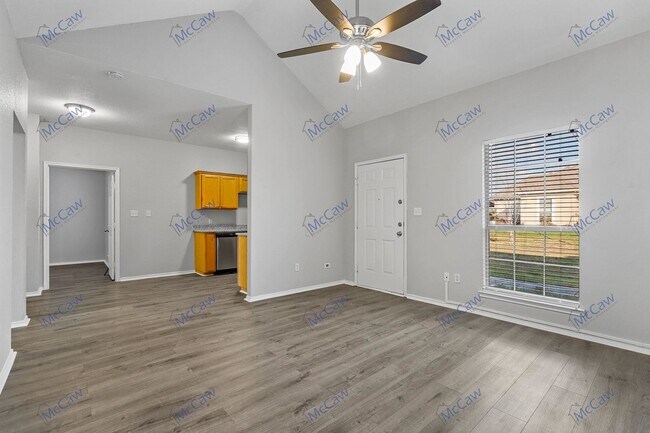 Photo - Fresh 3/2 Duplex in Weatherford!