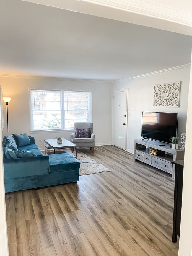 Photo - Charming Apt near Savannah's Historic Dist... Unit 23 Berkley  1