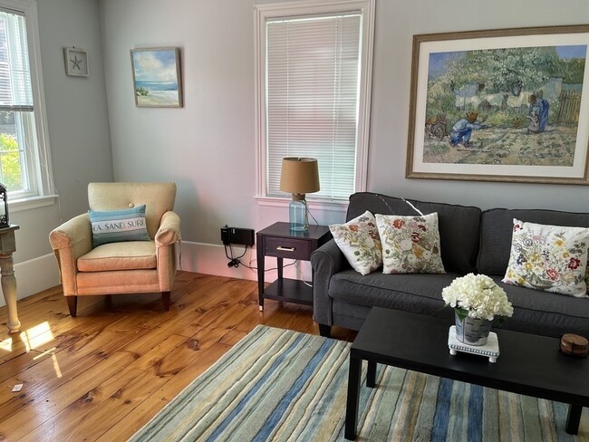 Photo - 21 Blaney St Unit 1