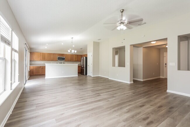 Photo - 2267 Brian Lakes Dr E