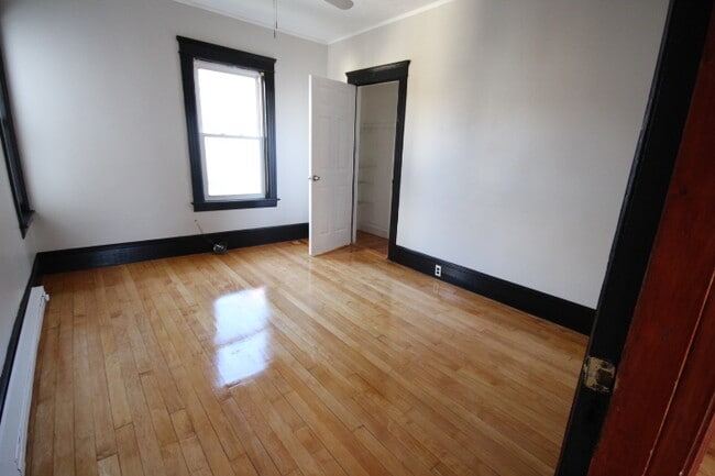 Photo - 82 Green Hill Pky Unit 3