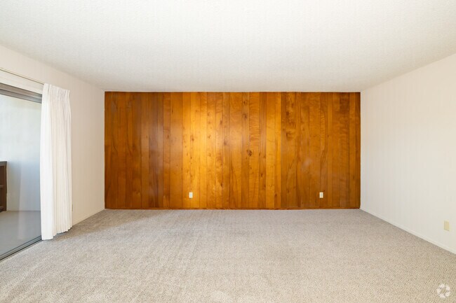 1BR, 1BA - 800SF - Living Room