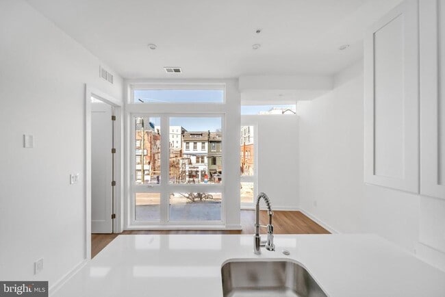 Photo - 710 Kennedy St NW Unit 21