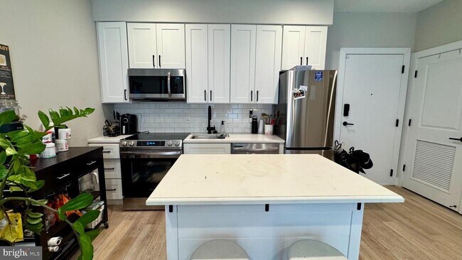 Photo - 1016 17th Pl NE Unit 301