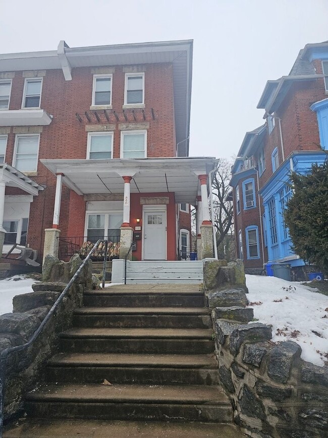 Building Photo - 846 Wynnewood Rd Unit 1