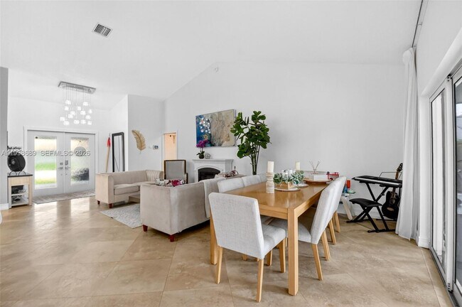 Photo - 9592 Majestic Way