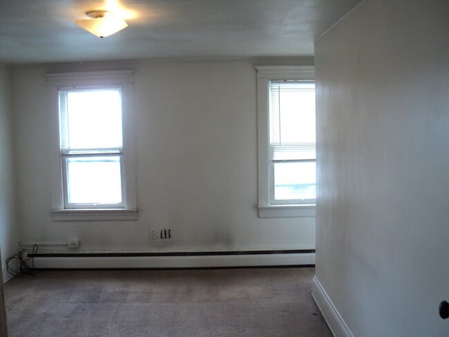 Photo - 748 Sampson Ave Unit 1/2 of duplex, 2family house
