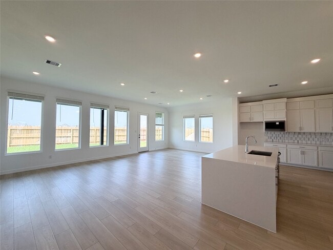 Photo - 2503 Pine Bluff Dr