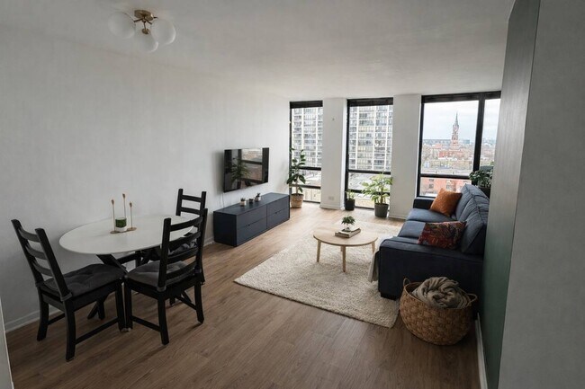 Photo - 1660 N La Salle Dr Unit 810