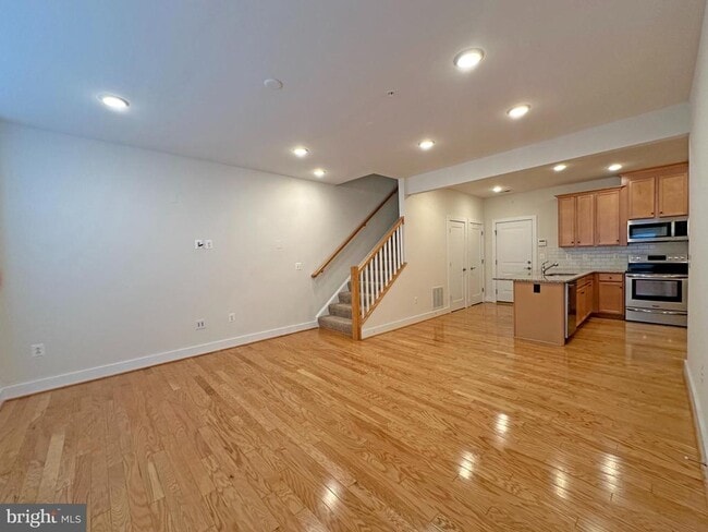 Photo - 44766 Tiverton Sq