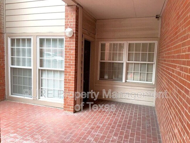 Photo - 3200 Duval St Unidad Apt 102