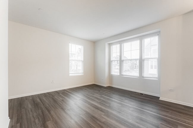 Photo - 1985 Kingsley Cir