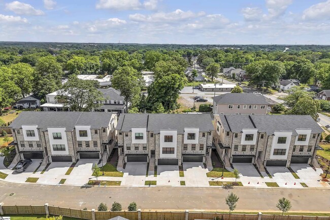 Photo - 4 Corbet Ct Townhome