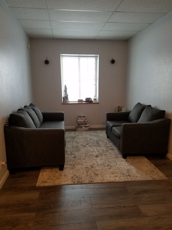 Building Photo - 313 Main St