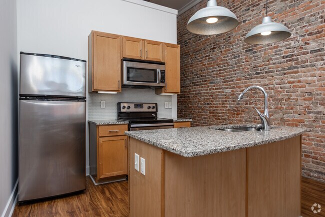 1BR, 1BA - 600SF - Kitchen