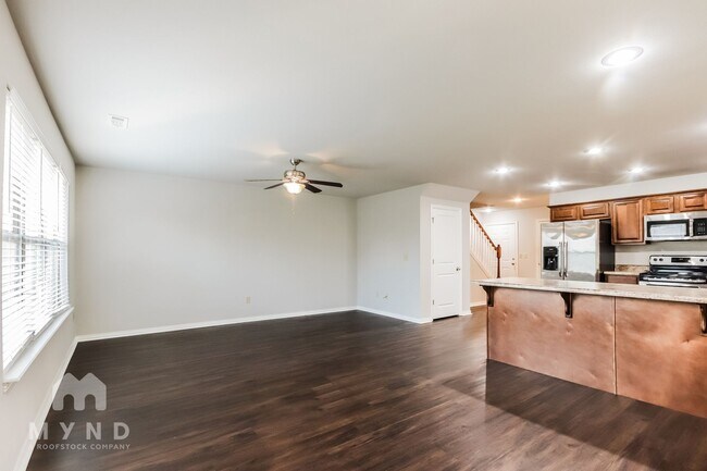 Photo - 313 W Thurman St