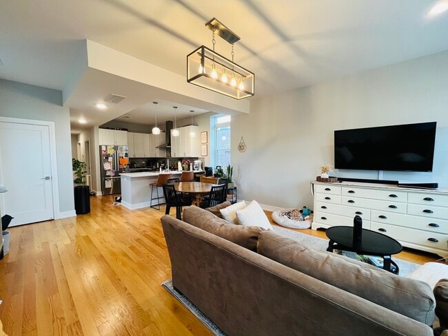 Photo - 3253 N Elston Ave Unit 4