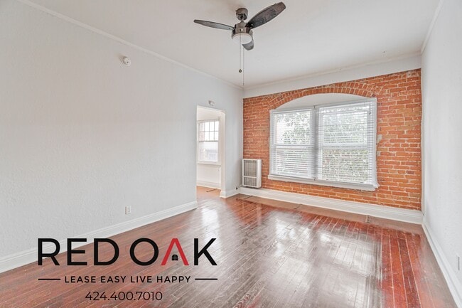 Photo - 5406 Lexington Ave Unidad 208 Rental
