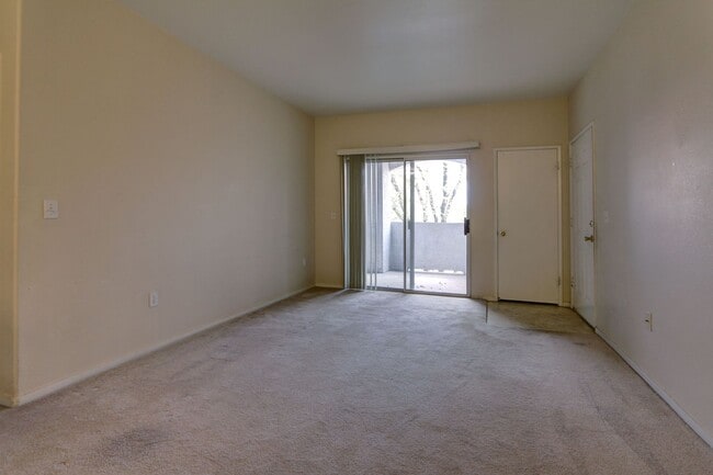 Photo - 2615 W Gary Ave