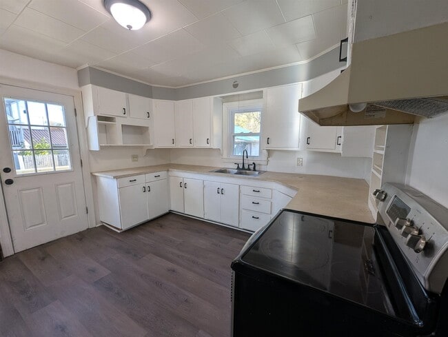 Photo - 308 Washington St